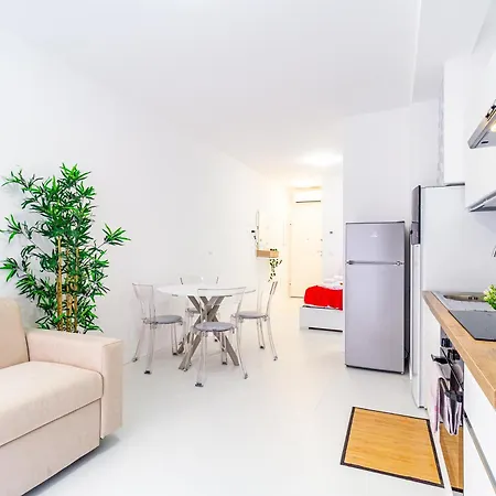 Familybo Mascarella * Boloňa